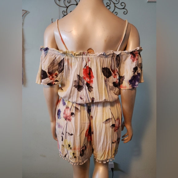 Watercolor floral romper - Picture 2 of 4